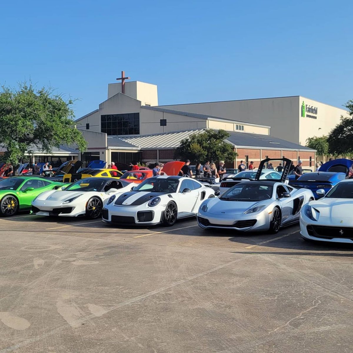 SpaceCityLX's tweet photo. A few MOPAR and NO CAR photos from yesterday's #cypresscarsandcoffee event. Always great hosts.

🔗 https://t.co/1HXBZ4WaG8
📱 Text LAUNCH to 713-929-2980

#theSCLXway #SCLXest2007 #SCLX #SCLXfamily #YouAreSCLX #Houston #Mopar #Dodge #Chrysler #Jeep #CarClub #Carmunity https://t.co/KVstP7hTfe