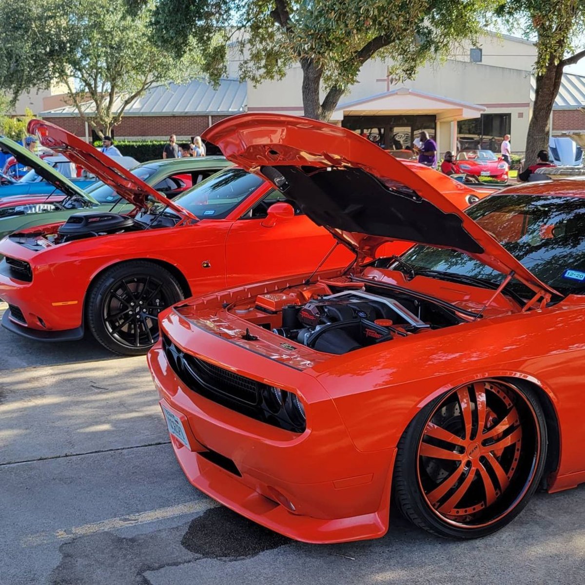SpaceCityLX's tweet photo. A few MOPAR and NO CAR photos from yesterday's #cypresscarsandcoffee event. Always great hosts.

🔗 https://t.co/1HXBZ4WaG8
📱 Text LAUNCH to 713-929-2980

#theSCLXway #SCLXest2007 #SCLX #SCLXfamily #YouAreSCLX #Houston #Mopar #Dodge #Chrysler #Jeep #CarClub #Carmunity https://t.co/KVstP7hTfe