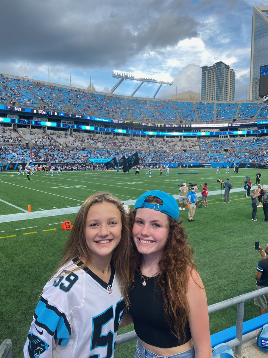 DarbyECamp's tweet photo. @Panthers with @ChandlerHead4 #KeepPounding #panthers #GoPanthers https://t.co/3PSdErqWDY