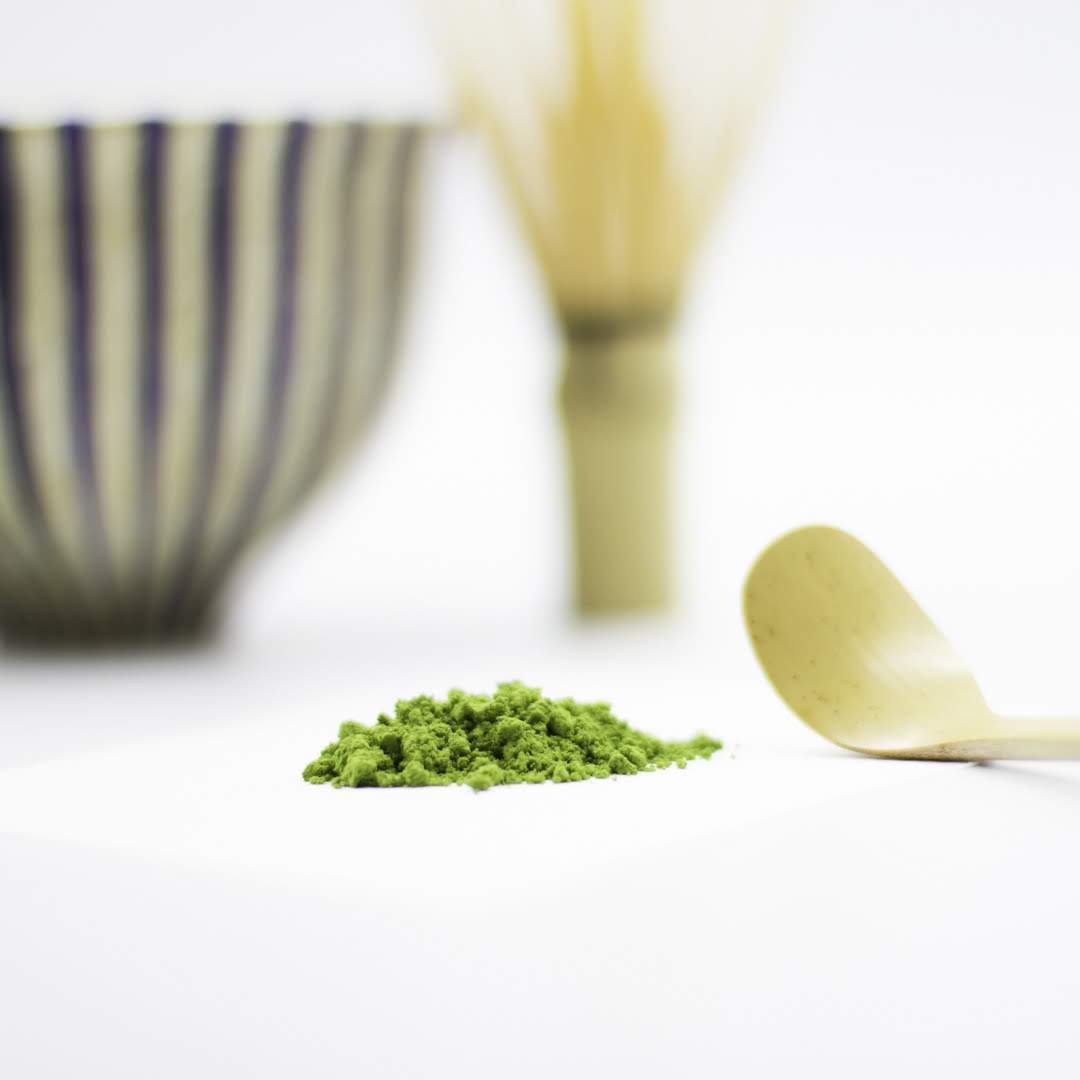 UShoten's tweet photo. NODATEシリーズ『十草』
カジュアルな器で
楽しむお茶

@chagutasu.item
@chagutasu

8月も終盤ですね��
来週は残暑が厳しそう
夏バテには気をつけて

#テーブル茶道 #カジュアル茶道 #野点 #お抹茶 #うつわを楽しむ #ティータイム #抹茶椀 #十草 #せともの #瀬戸焼
．
．
．
#丸錬梅村商店 https://t.co/6wTbFJarJ7
