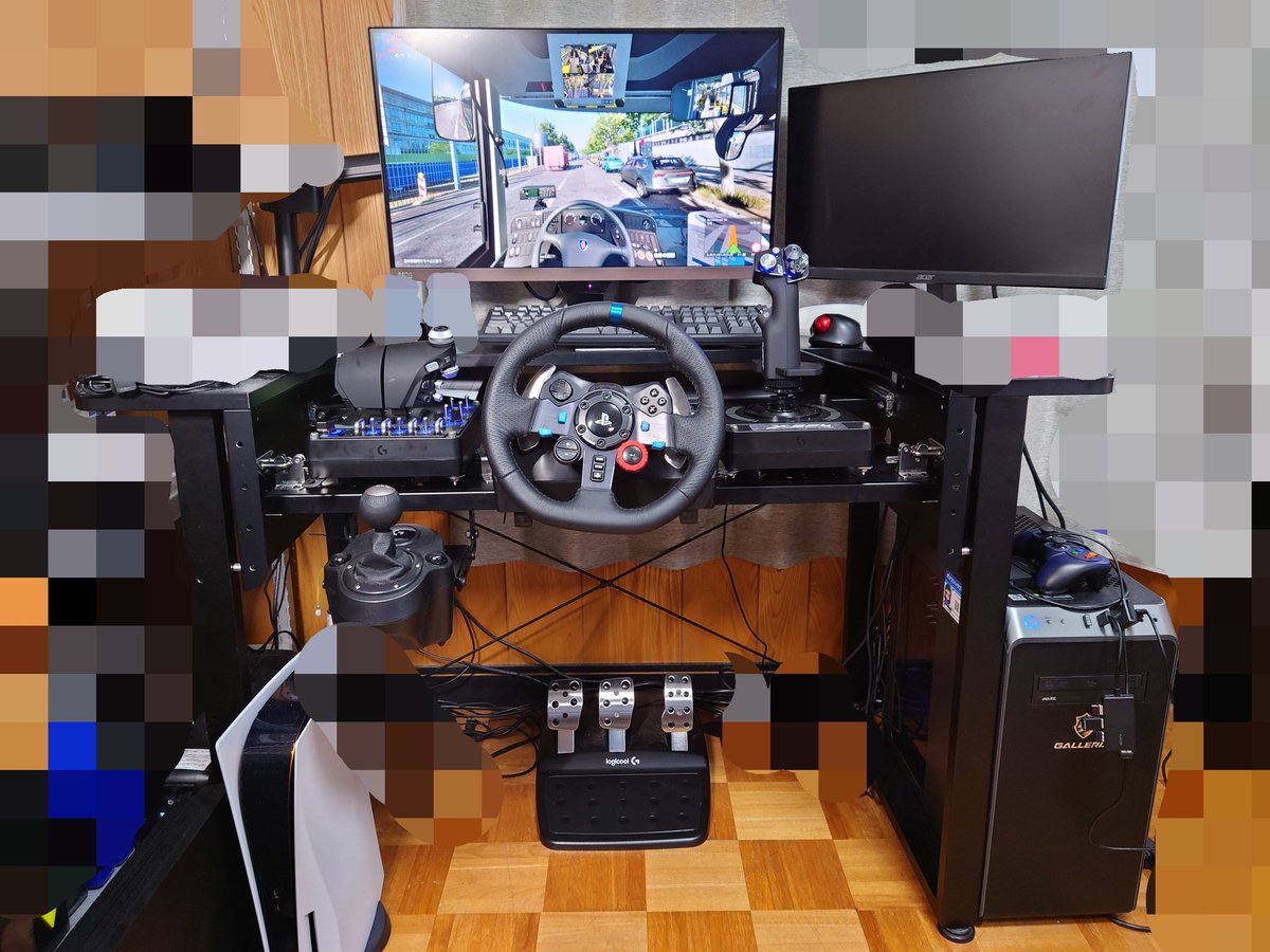 ysn_hsn_F1's tweet photo. #ArcDeskMini を以前買い愛用しています。始めはモニター1つのみの予定でしたのでminiで十分でしたが、最近トリプルモニターにしたいと思うようになりminiでは手狭になってきているので #ArcDesk が当たりますように🙏
キーボードのハンコンなどの切り替えが簡単で本当に便利です‼️
@creation_willow https://t.co/pkE5gHDLVw