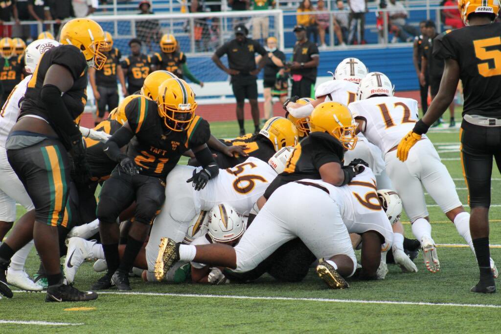 allonchill's tweet photo. The season is just getting started already 1-0 #hailspartans #TheReal300 #Beastmode https://t.co/zg885cEt3R