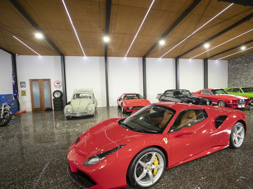 The insane car lover’s mansion set to break Brisbane’s house price record

LetsTalkCity #Brisbane #RealEstate #Property #Cars 
infoblaze.tiny.us/79170
<a href="/liztilley84/">Elizabeth Tilley</a>
Via realestate.com.au