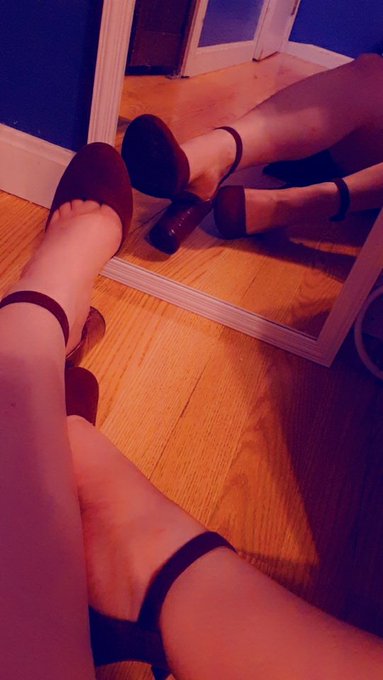 Created a Fansly! Be sure to subscribe to both my OF and Fansly! . Click the link in my bio for more<a href="/tag/kinky"class="tags"><span>#kinky</span></a><a href="/tag/nsfw"class="tags"><span>#nsfw</span></a><a href="/tag/feetplay"class="tags"><span>#feetplay</span></a><a href="/tag/footfet%C4%B1sh"class="tags"><span>#footfetısh</span></a><a href="/tag/feetpicforsale"class="tags"><span>#feetpicforsale</span></a>