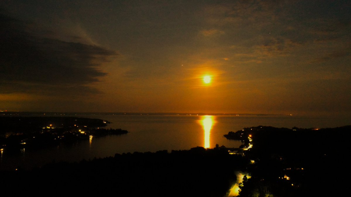 jawmedic's tweet image. Gnarly skies over the homestead tonight #hubbards #novascotia