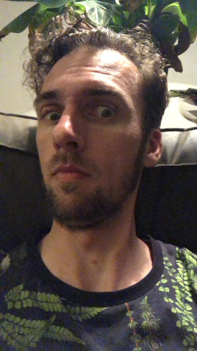 Na 17 uur draaien (incl ombouw/verplaatsen etc) ben ik eindelijk thuis. Mn eerste keer als opnameleider/co regisseur opgetreden voor het <a href="/48HourRotterdam/">48 Hour Rotterdam</a> . Ben nu 21 uur wakker. Nu eindelijk slapen! Succes aan de editors!!