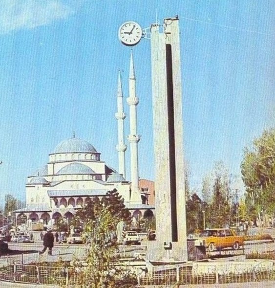 seher_beyoglu's tweet photo. Eski Beşyol Meydanı VAN https://t.co/ESq9skMtMX
