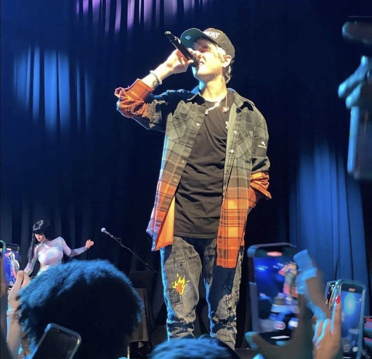 CNCOsite's tweet image. 📲|| Fotografía de Christopher en el escenario de Joe’s Live Rosemont. 

#CNCO @CNCOmusic