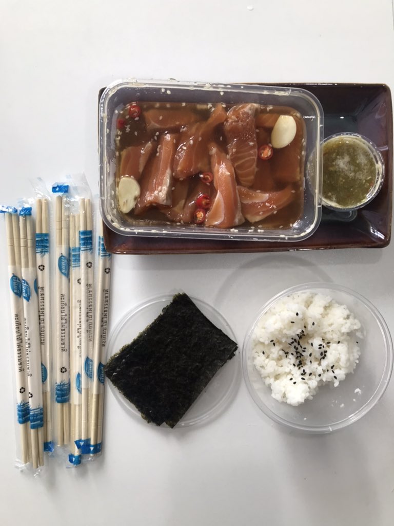 มึงๆ เจ้าของร้านเค้ารีบอ่านออเดอร์กุไปปะ 55555555555555