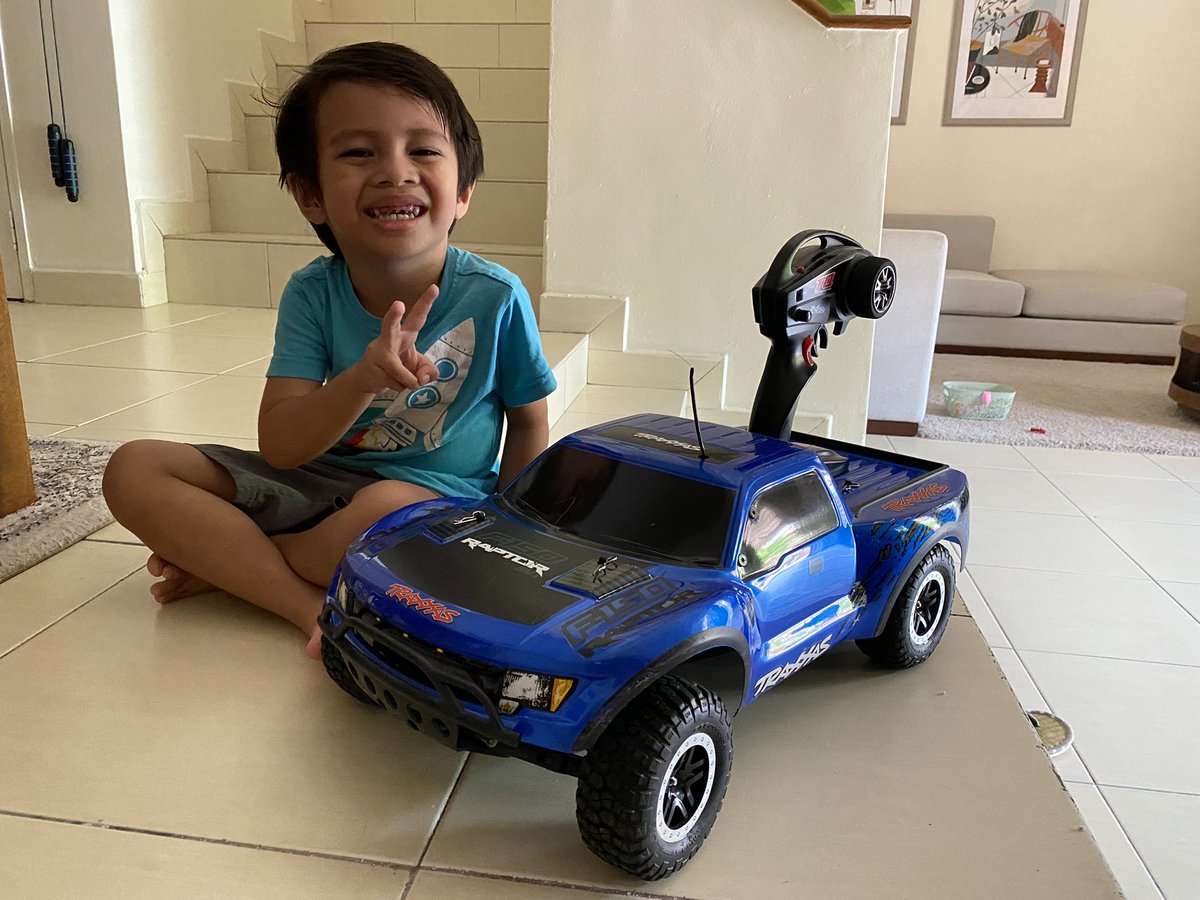 zain73958741's tweet photo. @Traxxas #Traxxas #Traxxasraptor #rcworld https://t.co/rX5xeY0LlV