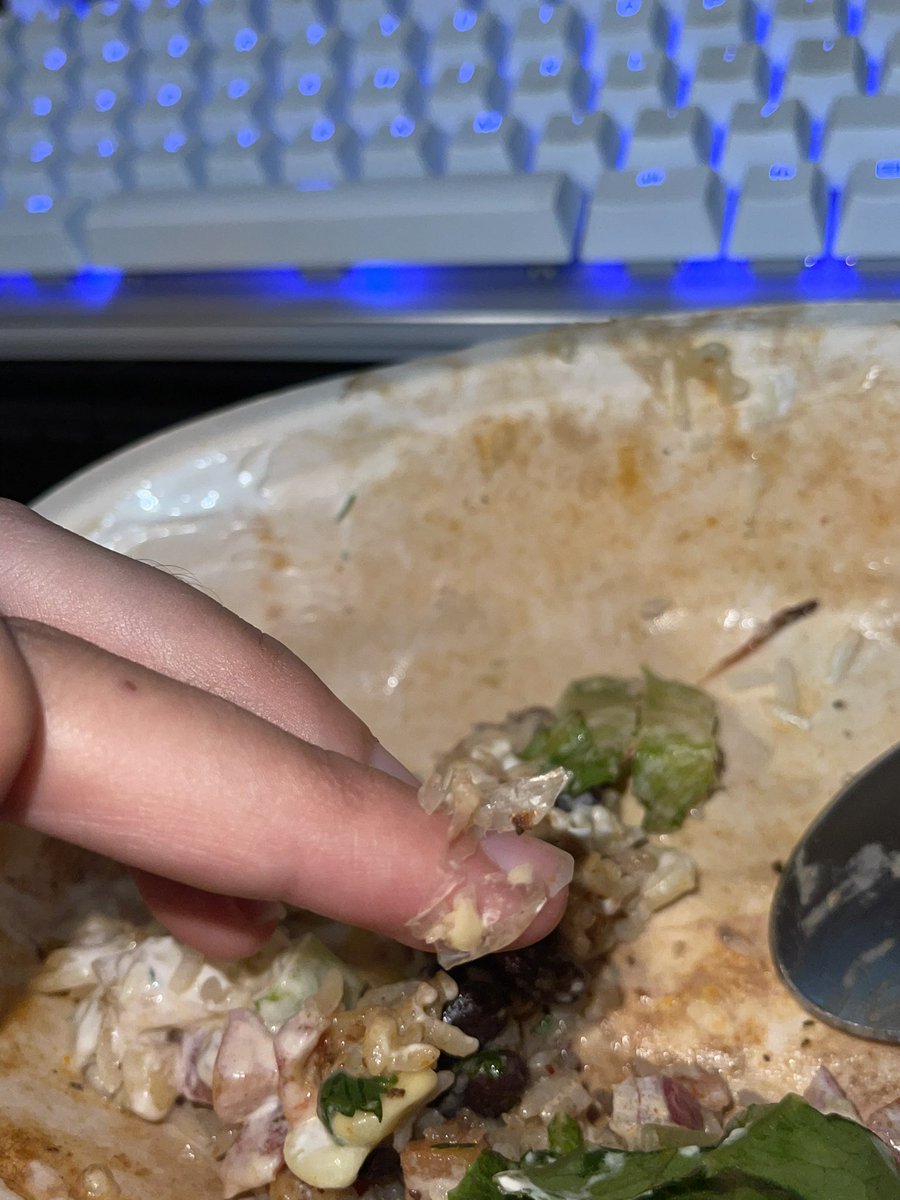 christianrw23's tweet image. @ChipotleTweets plastic in my food? I don’t think that’s healthy