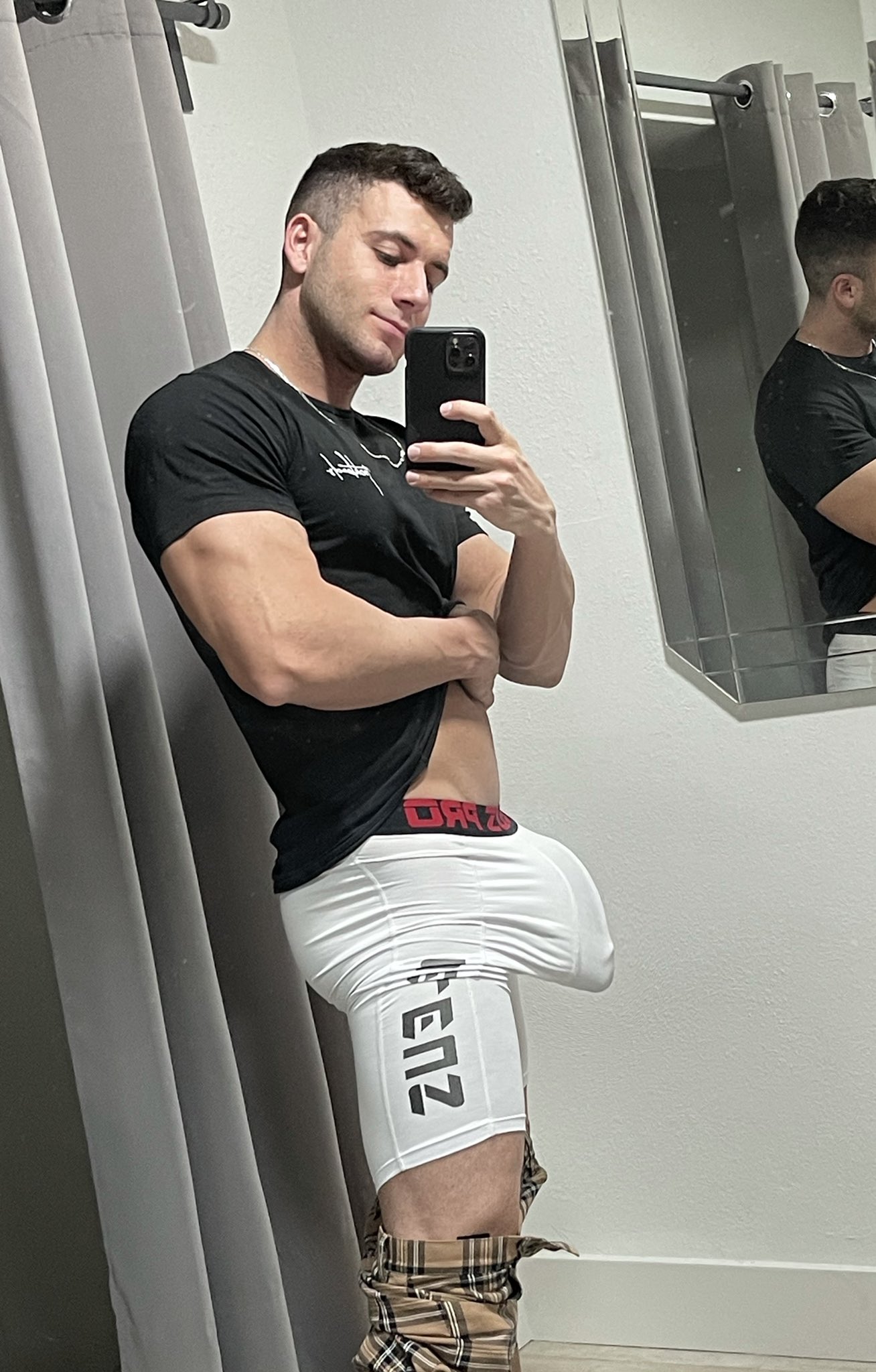 E9XBEseXEAQzUwf.jpg:large