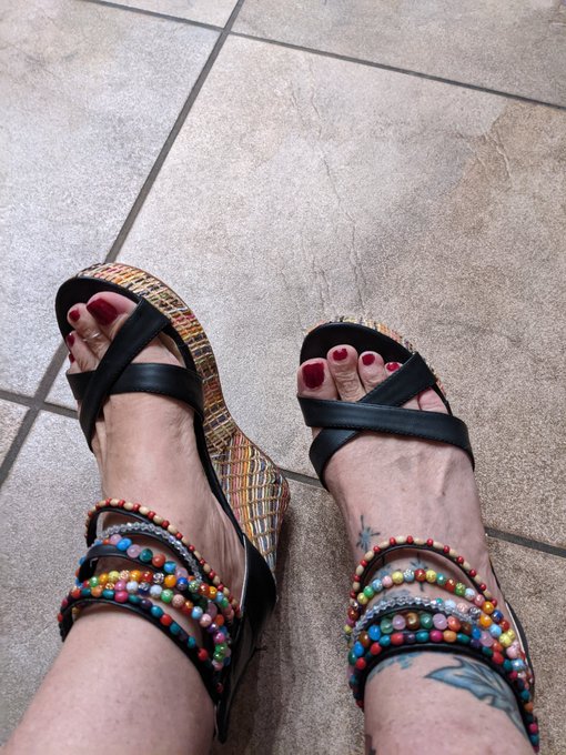 Sexy new shoes, sexy new polish. #FOOTFETİSH #footfetısh #sexyfeet #shoeslave #sexyshoes  #edibletoes<a href="/tag/footfeti%CC%87sh"class="tags">#FOOTFETİSH</a><a href="/tag/footfet%C4%B1sh"class="tags">#footfetısh</a><a href="/tag/sexyfeet"class="tags"><span>#sexyfeet</span></a><a href="/tag/sexyshoes"class="tags"><span>#sexyshoes</span></a><a href="/tag/shoeslave"class="tags"><span>#shoeslave</span></a><a href="/tag/edibletoes"class="tags"><span>#edibletoes</span></a>