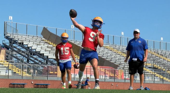 KPLC7Sports's tweet photo. TDL: Two-A-Days - Sulphur Golden Tors
https://t.co/qeQDrsUZ6m
#SWLAPreps #TDLTwoADays https://t.co/LQhaq4ri9p