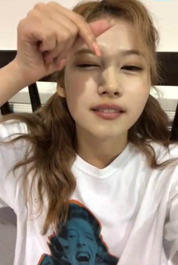 Pov: me as your gf sending you cute texts because I’m bored and I miss you