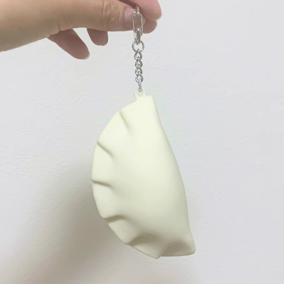 ギョウザ型のエコバッグが可愛い！ミンチを彷彿とさせるデザインにも注目！