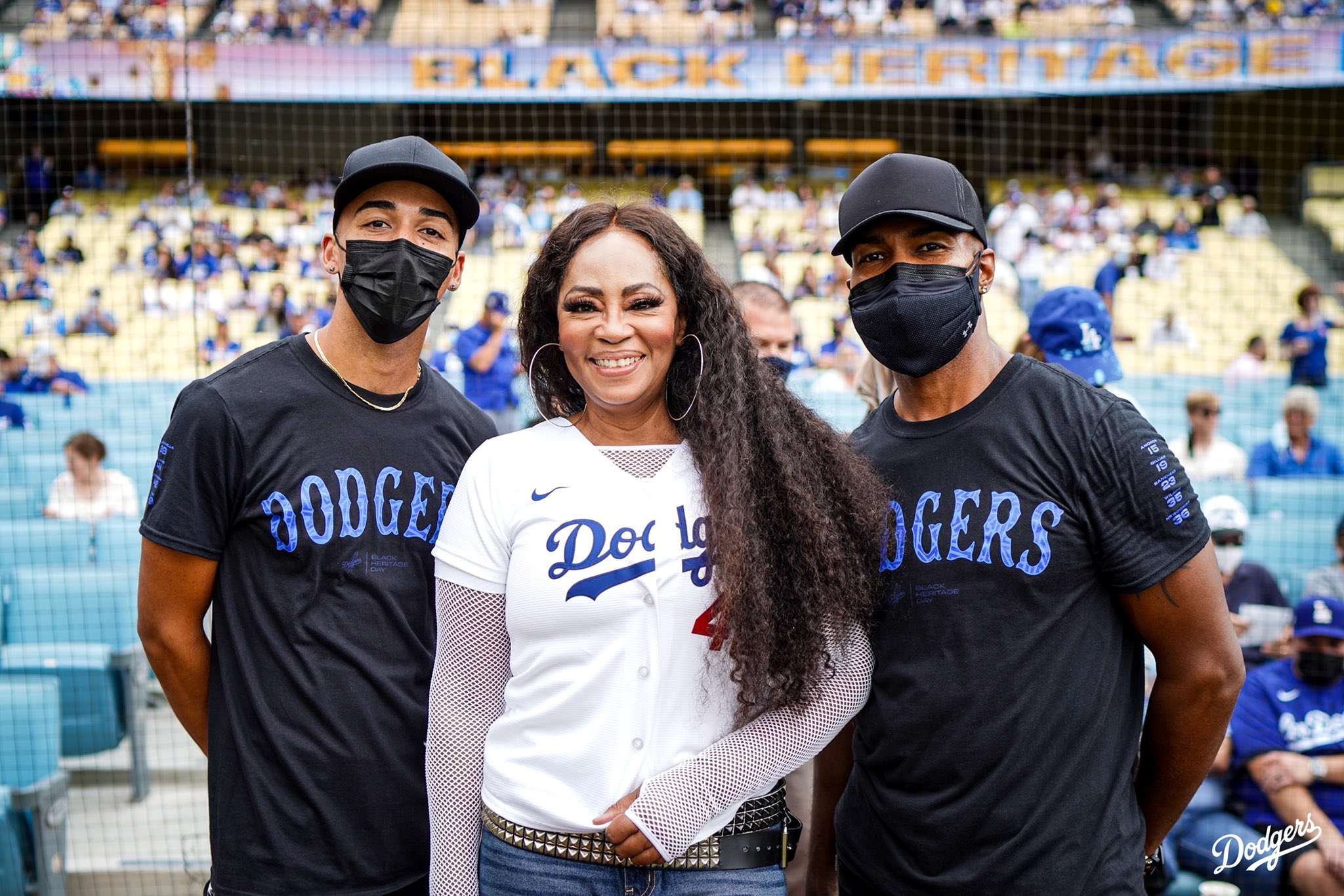 Dodgers Fall to White Sox on Black Heritage Night – Los Angeles