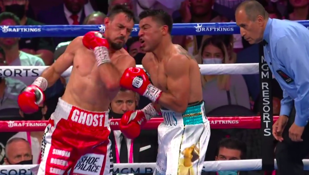 enjoyGLOBE's tweet photo. The fight between Vicious versus The Ghost commences, and the pace picked up real quick. ๐ฅ
Which round will mean victory for either of these boxers? #AtinAngLaban #AtinAngMundo #PacquiaoUgas ๐ https://t.co/O5StbX8Kni