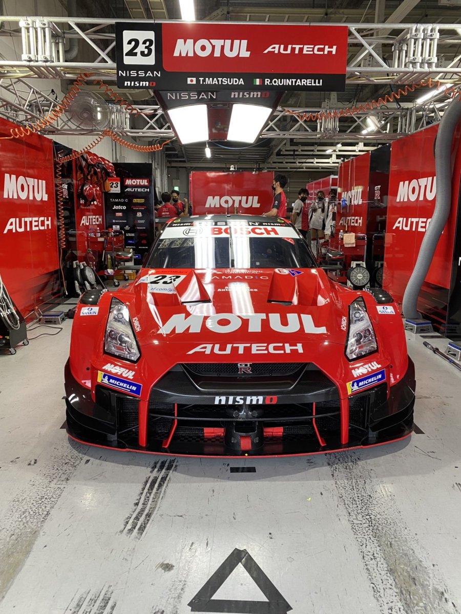 ピットの様子】 #3 CRAFTSPORTS MOTUL GT-R #23 MOTUL AUTECH GT-R 14