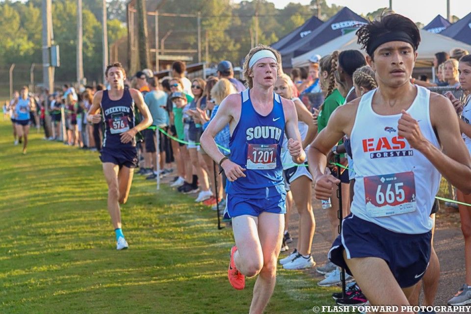 AlexArrambide1's tweet photo. Pickens Preview Meet: East Forsyth HS had their first XC meet today! I placed within the top ten and set an official milesplit 5K PR of 16:23 on the Pickens course. Shoutout to all the amazing boys &amp; girls performers today! #XC #bebetter #juniortakeover https://t.co/jbvSXhNcyE
