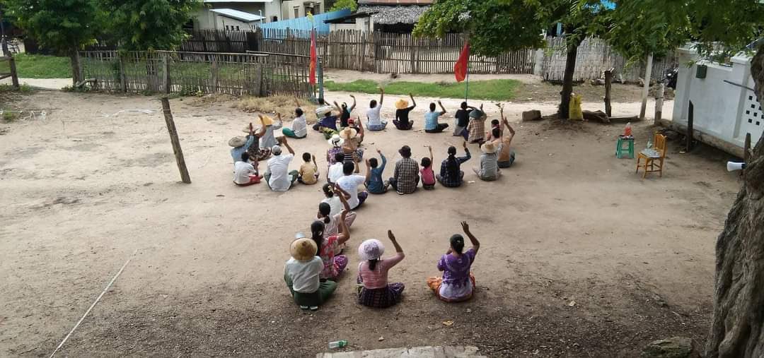 Local Residents from a village of #ShweBo township staged a rally marching strike and sit-in strike to protest against the Military terrorist Rules. 

NUG FOR DEMOCRACY

#Aug22Coup 
#ASEANrejectSAC #WhatsHappeningInMyanmar