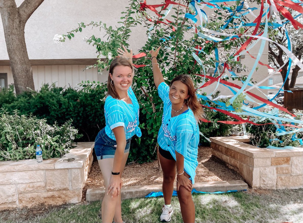 texastechadpi's tweet image. Hit a homerun with these Alphas!!!!! ⚾️💙

Welcome Home AC ‘21! We’re beyond proud to call you our sisters!!! 💙💙
#GOADPi #techrec21 #ttu25 #AC21 #BidDay