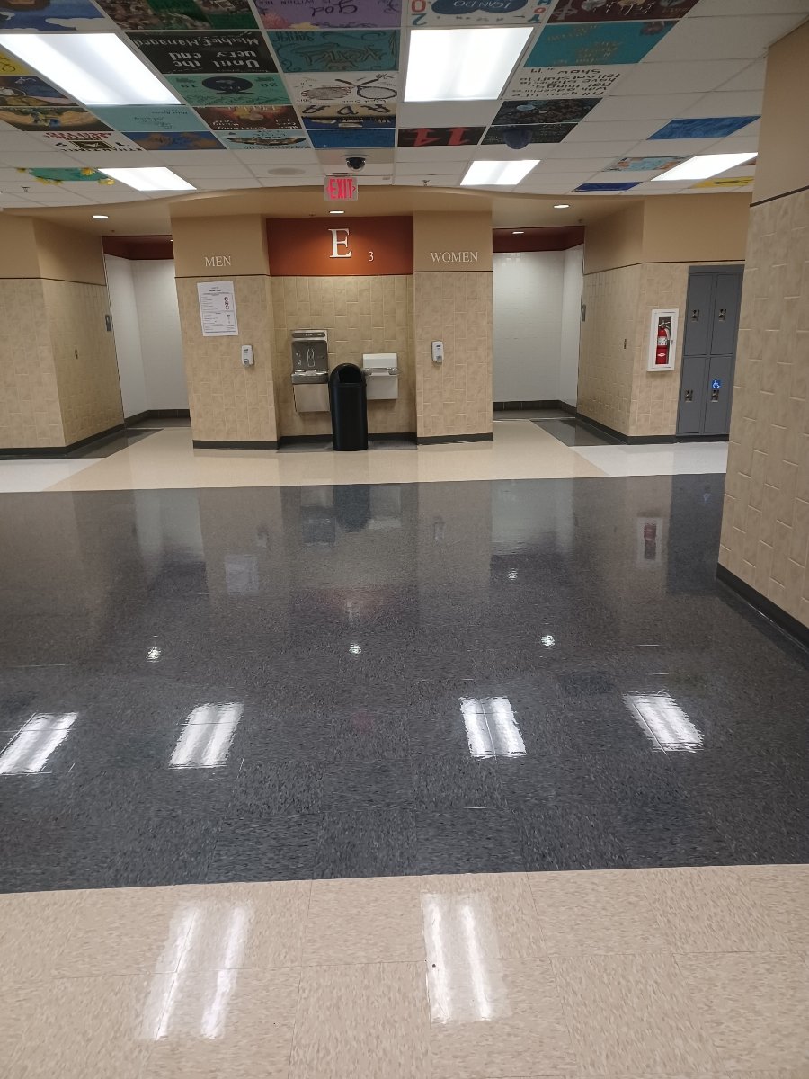 principaliam's tweet photo. 3rd Floor #Eastside during #Instructional time! #ShoutOut to @NFHS_TrueNorth  #SECURITYMONITORS AND STAFF! 📚✍🏼➕➖➗ #Empower #truenorth 👏🏼👏🏼👏🏼💙💙💙 https://t.co/wbE5JHWZO6