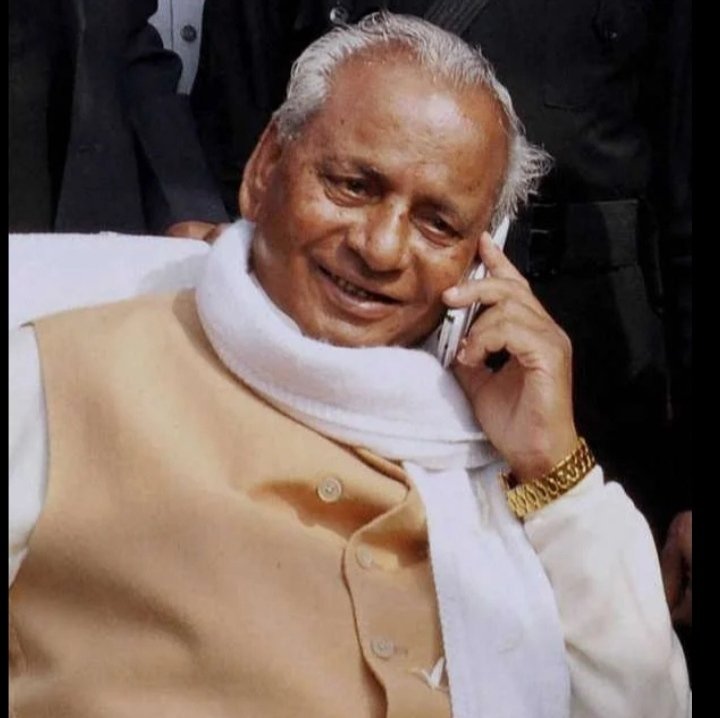 प्रा.स्कूलों में पारदर्शी तरीके से लाखों बी.एड धारकों को नई जिंदगी देने वाले, गरीबों, वंचितों के मसीहा व असाधारण प्रतिभा के धनी उ.प्र.के भूतपूर्व मुख्यमंत्री व राजस्थान के पूर्व राज्यपाल आदरणीय श्री कल्याण सिंह जी के निधन पर अश्रुपूर्ण श्रद्धांजलि एवं शत-शत नमन।<a href="/BJP4UP/">BJP Uttar Pradesh</a> <a href="/UPGovt/">Government of UP</a>