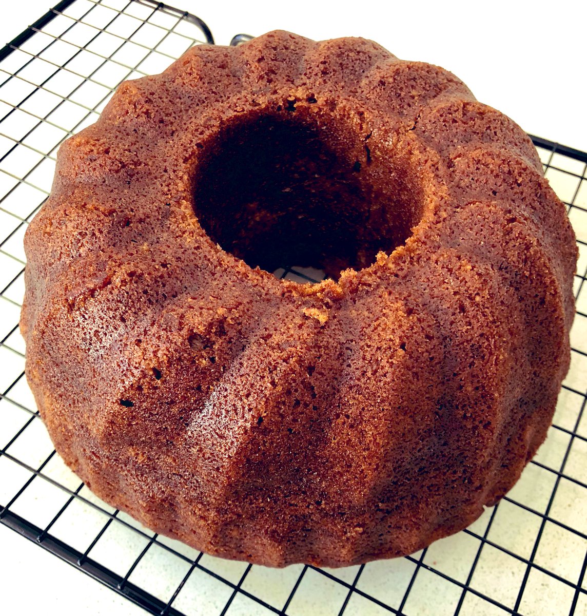KirstyCMacaulay's tweet image. #isobaking and recharging this week baking a #Bundt Pear and Ginger Bundt #cake with warm caramel sauce. Winner! From @WomensWeeklyMag Baking cookbook. Delicious!