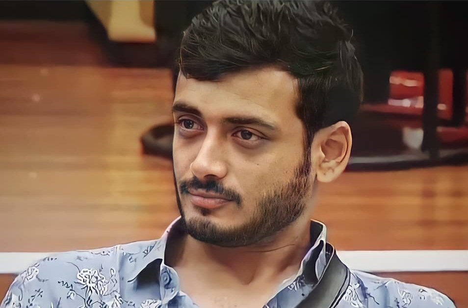 RoopeshShettyFc's tweet photo. Favourite contestant..a real winner...you deserve more than Big boss 
#OurPrideAravindkp https://t.co/nUXxWlQsWM