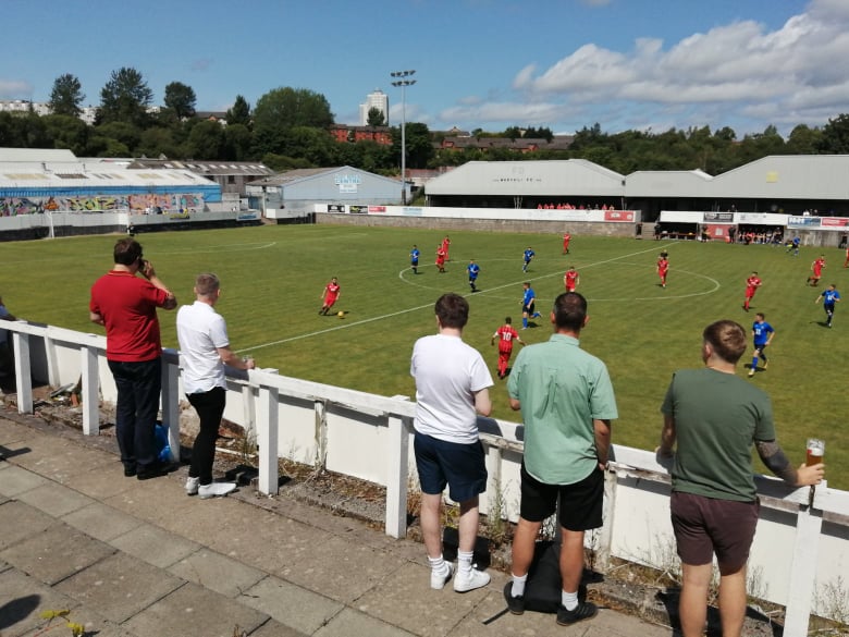 Been on a bit of a whirlwind tour round the lower reaches of Scottish football recently... making up for lost time I suppose. Yesterday I watched @HalkirkUnitedFC beat Thurso in the Caithness derby. Earlier: @clydebankfc, @pollokfc and the mighty @Maryhill_FC.