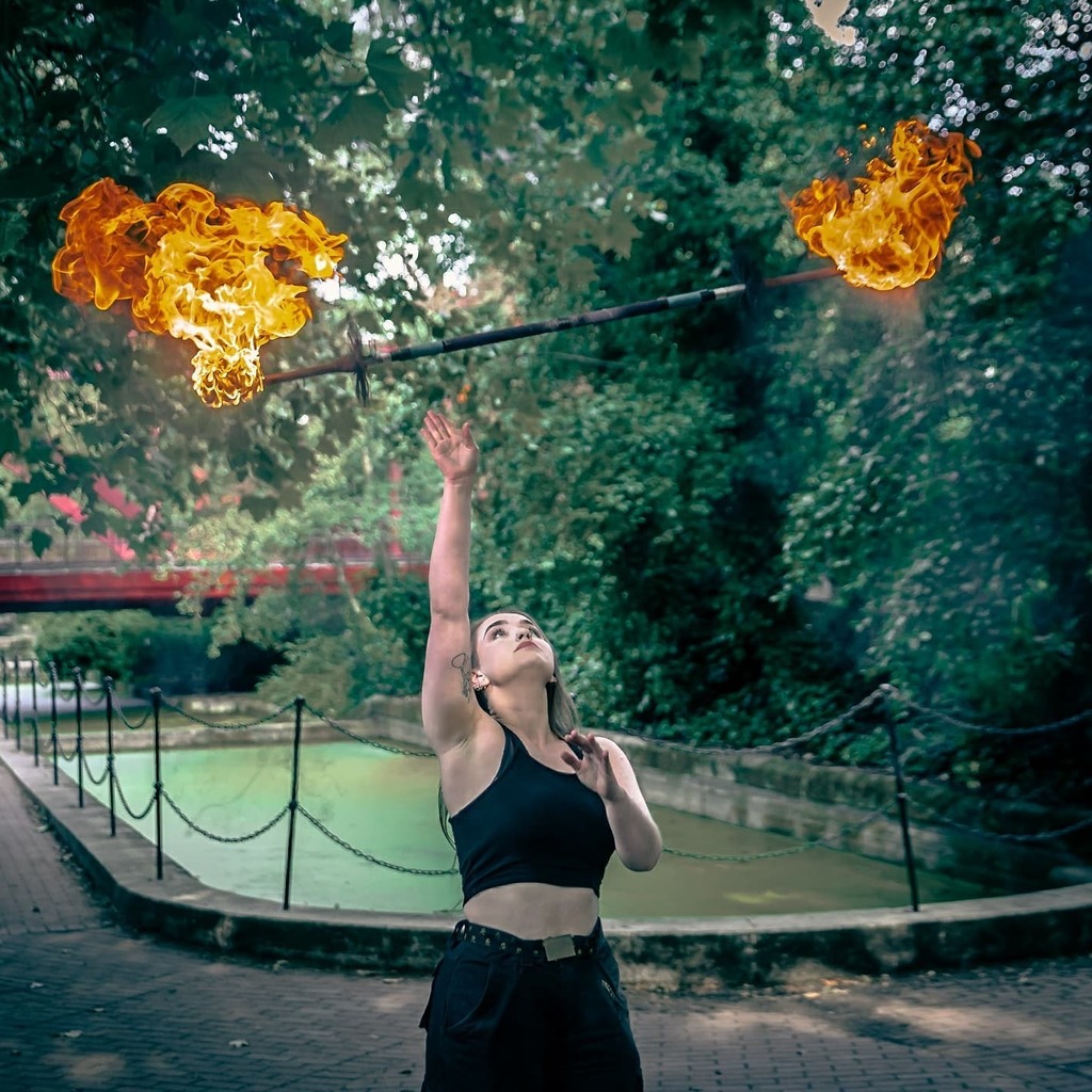 metsimages's tweet photo. @lilith_lixx of @blackmagmafire performing at the first @lightpaintersuk of 2021 - 03.07.21 🎆🌇💃🏻
********************
#lightpaintersuk #shadwellbasin ✨💥☢ #pyrotechnics #fireperformers #urbanromantix #urbangathering #marvelous_shots #firebreathers #tv_people #fireperforma… https://t.co/FeCNeaRiVx