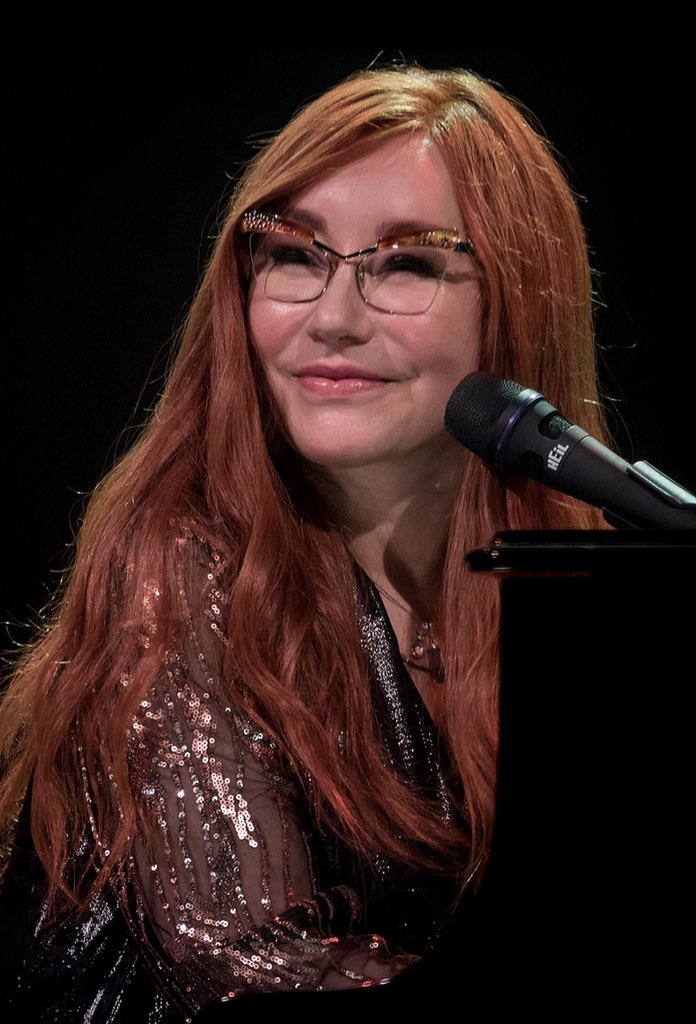 Happy birthday to my mom Tori Amos. 