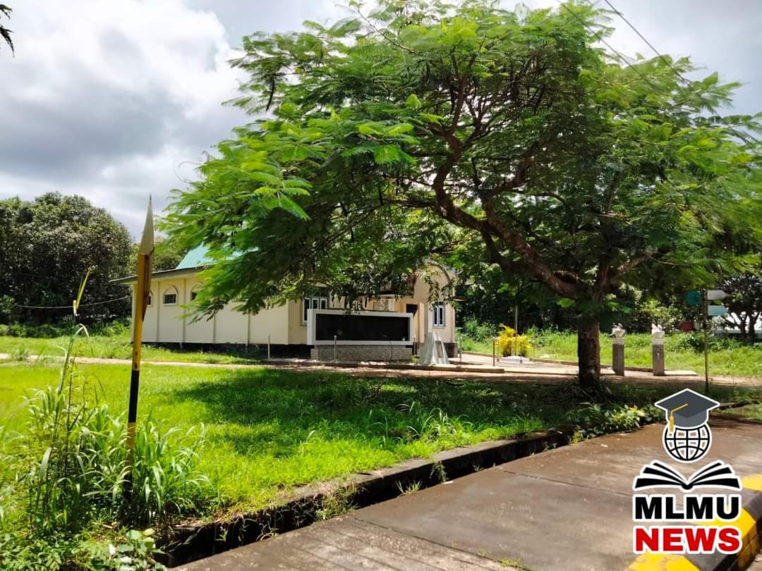 MLMU_News's tweet photo. "Current Situations in Mawlamyine University"
1/5
After the coup of the Junta, Main Building, San Thidar Building &amp; Mya Haymar Building have been encamped by the military armed forces since Mar7. The main entrance is also fortified everyday.
#WhatsHappeningInMyanmar 
#Aug22Coup https://t.co/wIzFIMnIvY