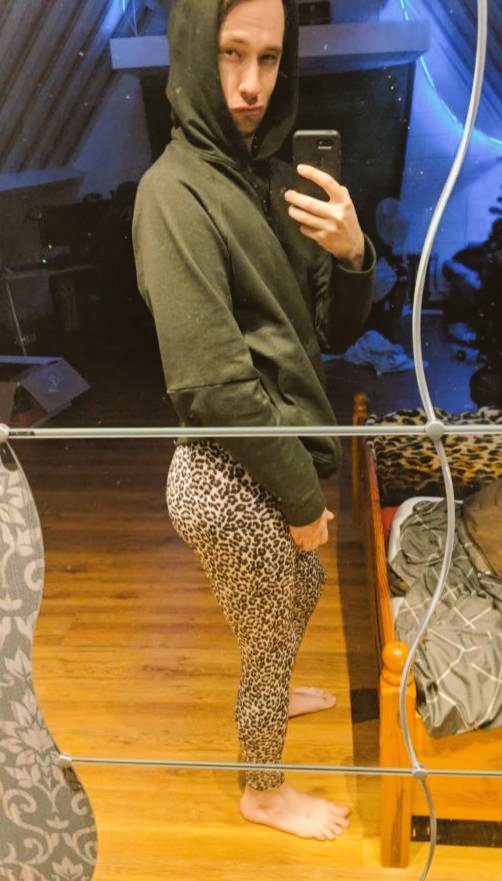 Quote with a selfie where you was like "DAMN IM FINE"