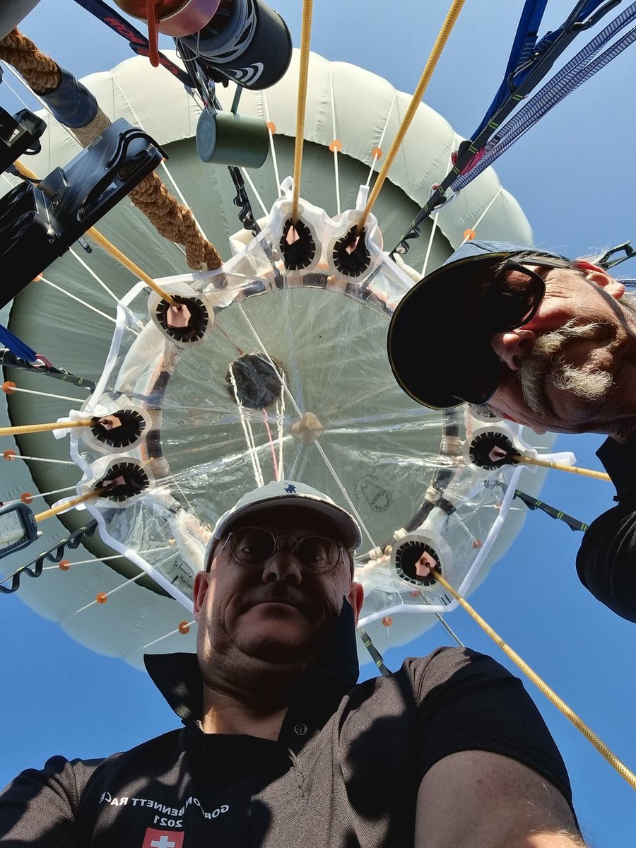balthasarw's tweet photo. Good morning Poland from SUI-3. Difficult situation, and good mood!
#gordonbennett21
#gb21torun 
#gasballoon https://t.co/vG0AqQRArR