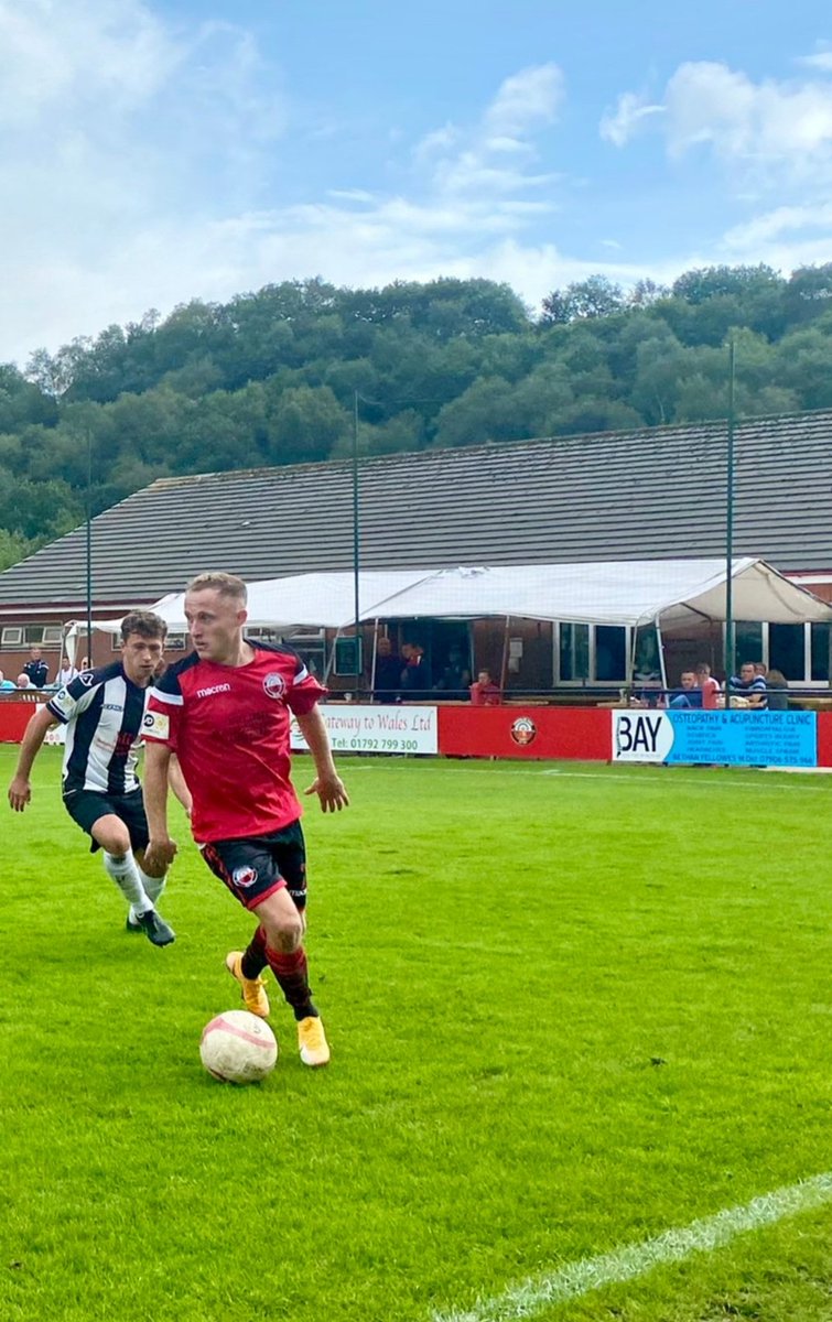 GowerBusTech's tweet photo. Nice to see Swansea Bay Osteopathy's advertising board up at @trefelinbgc yesterday. Another great performance by the team and a 4-0 win. Pics from @markpitman1 @BayOsteopathy https://t.co/e1lJksgT65