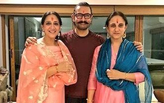 Throwback on #Rakshabandhan :
Aamir Khan with his sisters Nikhat Khan and Farhat Khan from 2018 Rakshabandhan celebration (27th Aug 2018). #AamirKhan 

Nikhat has worked in Bollywood Movie #SaandKiAankh