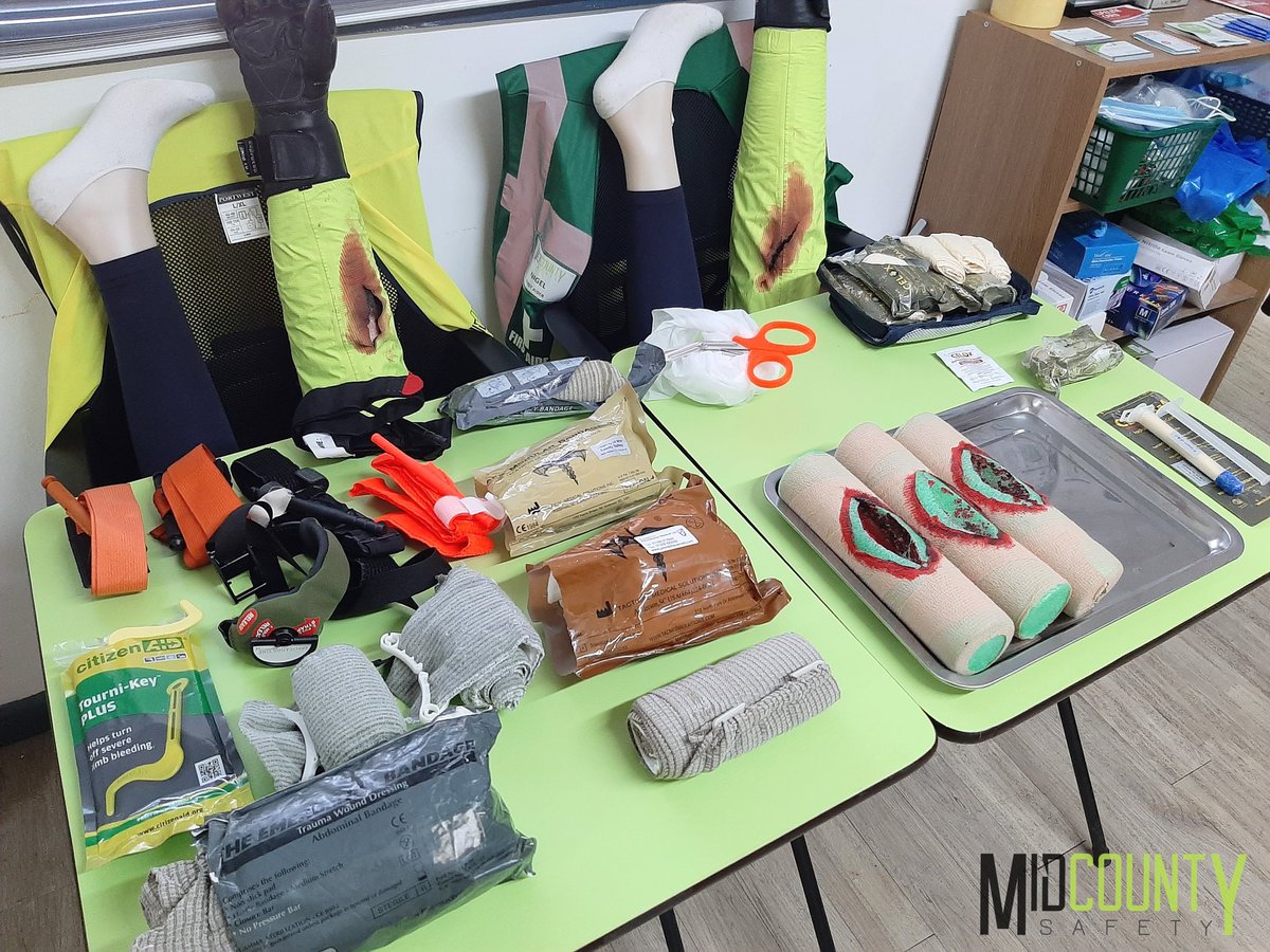 Congratulations to the guys yesterday, who completed their First Response Emergency Care (FREC) Level 3 over the past three weekends...

✅ Excellent students!
✅ Excellent feedback!
✅ Excellent pastries!

More dates coming!

midcountysafety.co.uk
#Celox #Trauma #CitizenAid