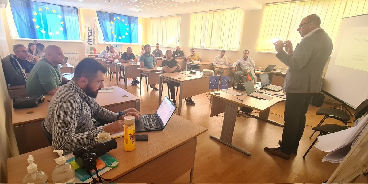 #SafeSPORTevent #ErasmusPlus TC Complex security environment 🇧🇬🇪🇺🥇 
🌎Complex security environment in EU and the World; 
⛔Terrorism and terrorist attacks during sport events;
☢Sport events during epidemics and biological threats; 
⭕Hybrid attacks in the frame of sport.