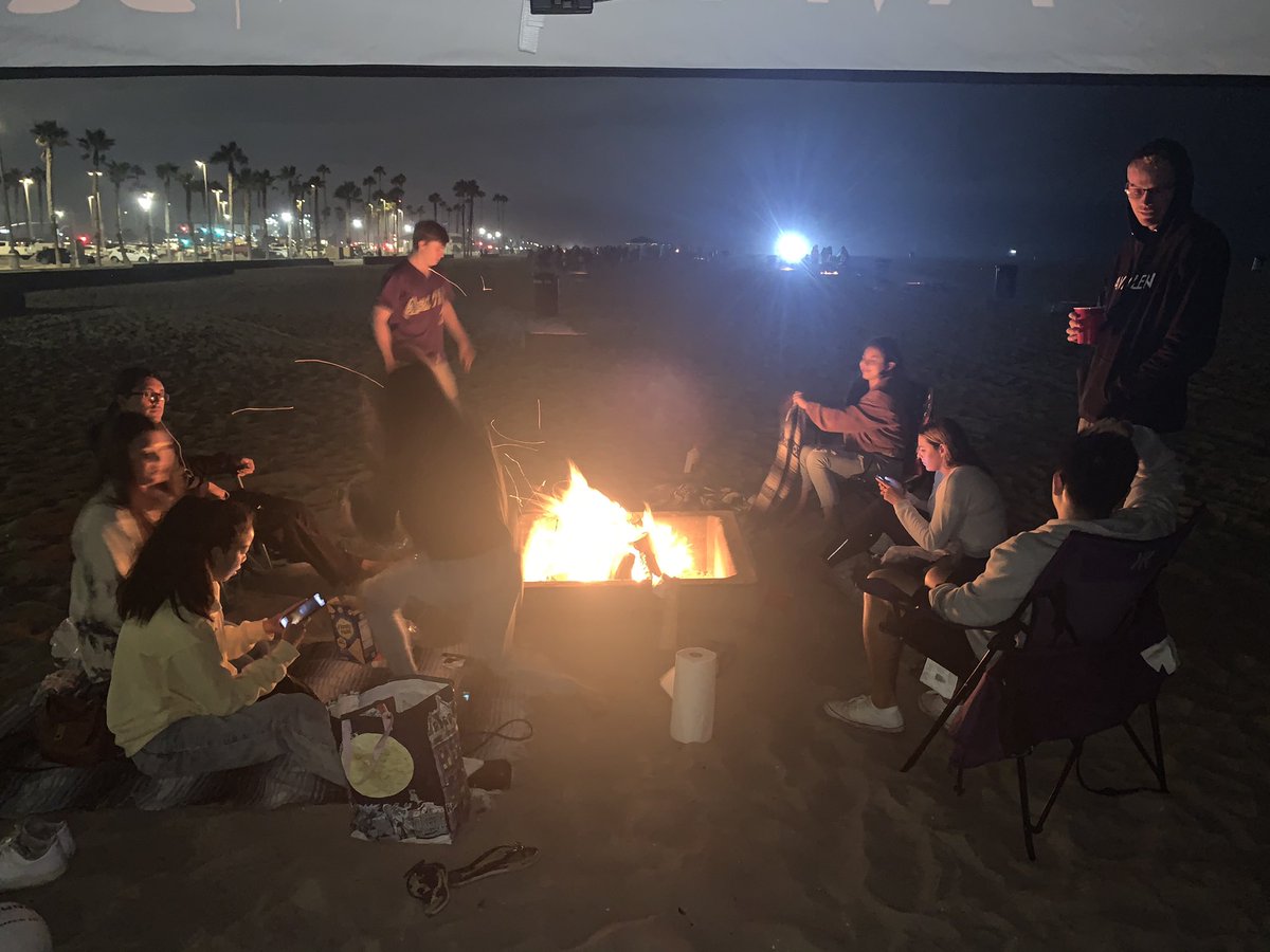 AnthonyAvaylen's tweet photo. Big thanks to Drew, Frank, Amanda, Misha, Hannah, Mar, Evan, Michelle, and Reed for swinging by the bonfire #2year #avaylen #goodtimes #keeponkeeping https://t.co/GH7rFNrUVT