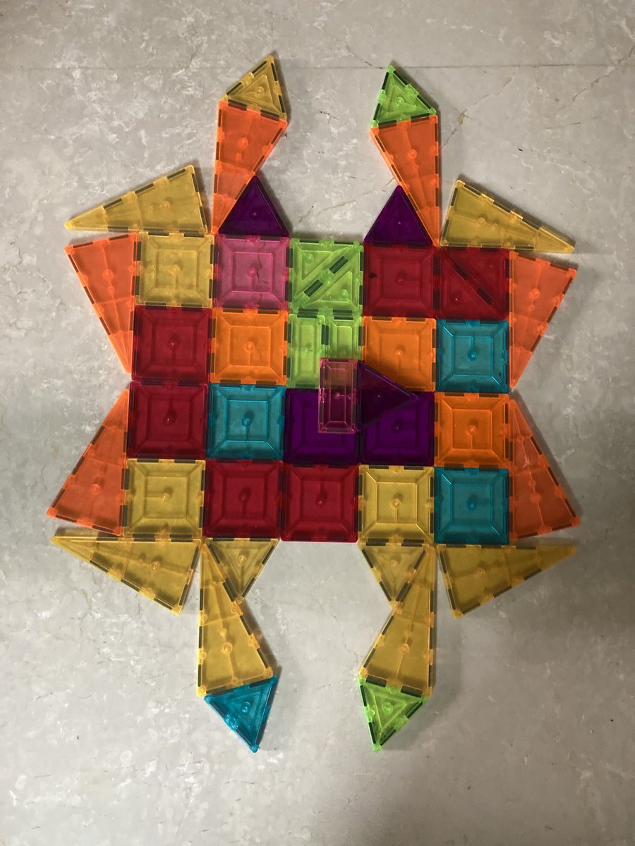 vishnuvy's tweet image. When you live in a concrete jungle in a pandemic, you improvise #magnetilepookalam #onam #2ndgrader #7yrold