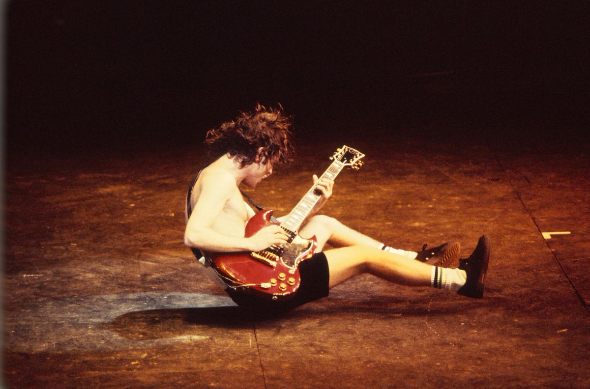 Jordi Sierra i Fabra i Fundació Sierra i Fabra tweet media