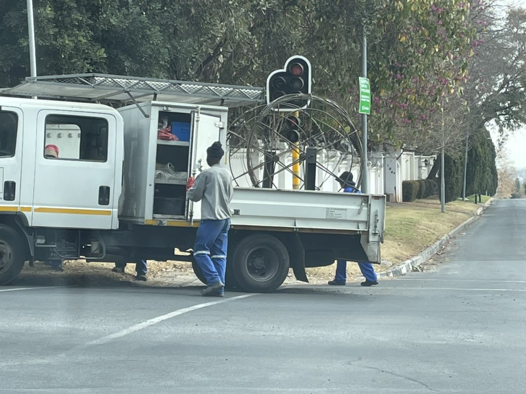 Bazzadw's tweet photo. @JHBWater @JHBWater Team just finish @ 9:45, Sunday 22nd https://t.co/sF6S24aS8z