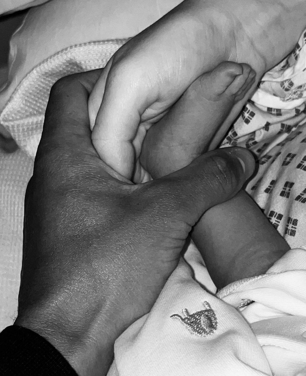 𝕵.¹⁰ ʸᵉᵃʳˢ ᵒᶠ ˡⁱᵗᵗˡᵉ ᵐⁱˣ tweet media