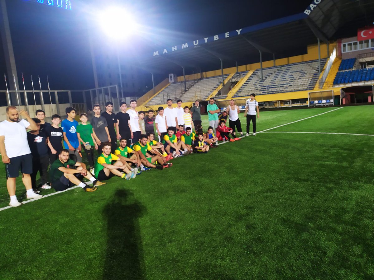 KulubuAk's tweet photo. Akın Spor Kulübü Olarak, Desteklerini üzerimizden çekmeyen ve Sundukları imkanlardan Dolayı Bağcılar Belediyesi Başkanı Sayın Lokman Çağrıcı beye Teşekkürlerimizi Sunuyoruz. 
@RTErdogan @LokmanCagirici @rustemtuysuz @mhmt_sirkeci https://t.co/cImtlWXo8N