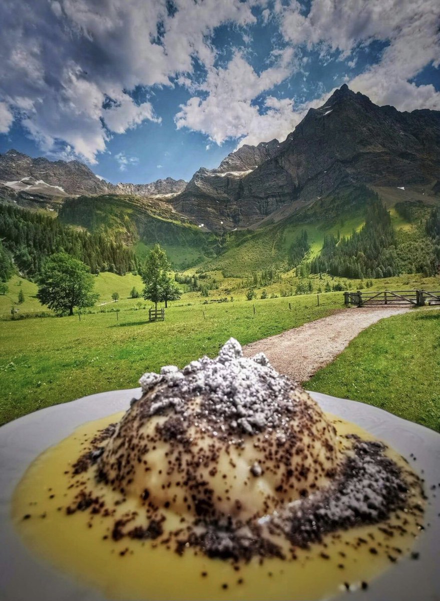 #Austria #visitaustria #feelaustria @diamondresorts @EUHotelsTeam @ER_Alpine_DRI @BarnaAsztalos @bicanic_matija #AlpineClub #traditional #germknoedel 😍 #StayVacationed