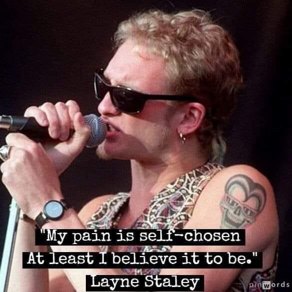 Happy birthday to one of my favorite singers that got me through a lot Layne Staley 