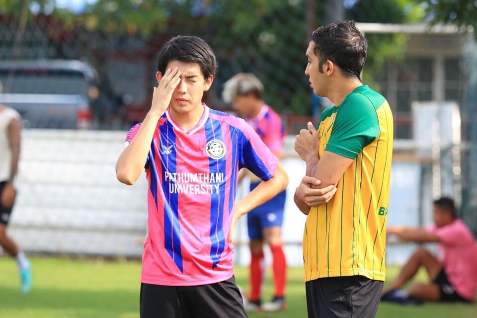 西田智則 Tomo 大学時代同じサッカー部で ゼミも一緒だった山寺優作くん Yusaku Yamadera が今タイのt3リーグに所属する Ptu Pathumthani University Fc ってところで頑張ってるみたいなので 今後の活躍に期待しましょう ちなみに写真は 英語が
