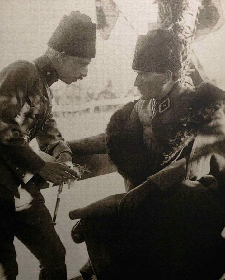 Sakarya Meydan Muharebesinin 100. Yılında Gazi Mustafa Kemal Atatürk ve silah arkadaşlarını saygı ve minnetle anıyorum.